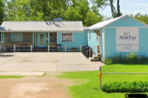 513 W Broad St, Mineola, TX, 75773-1508 | Card Image