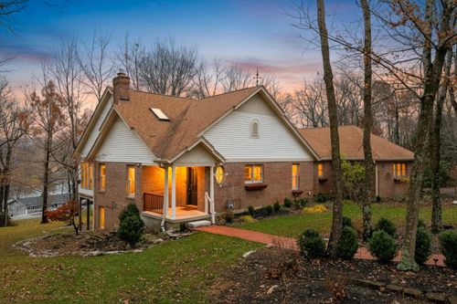 20074 Ravenda Dr, Lawrenceburg, IN, 47025-9502 | Card Image