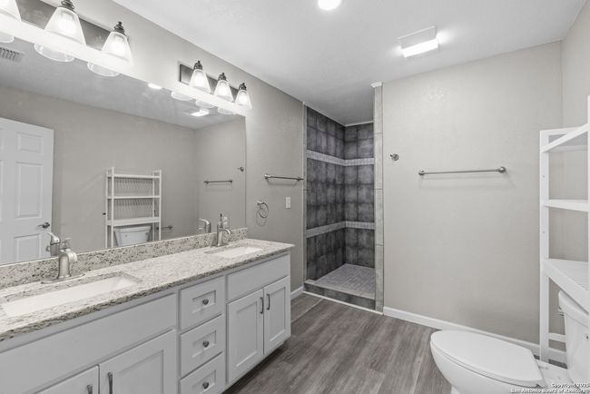 3041 Fm 3335, House other with 5 bedrooms, 3 bathrooms and null parking in Stockdale TX | Image 31