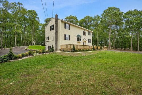 387 New London Tpke, Stonington, CT, 06378-1715 | Card Image