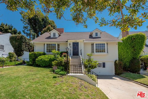 11220 Cashmere Street, Los Angeles, CA, 90049 | Card Image