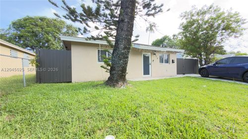 920 Nw 65th St, Miami, FL, 33150-4245 | Card Image
