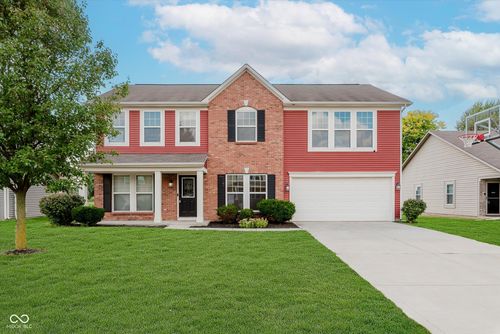 6212 N Woods Edge Dr, Mccordsville, IN, 46055-8018 | Card Image