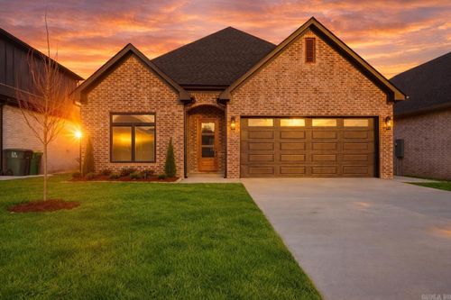 304 Edgewood Cir, Little Rock, AR, 72223-4972 | Card Image