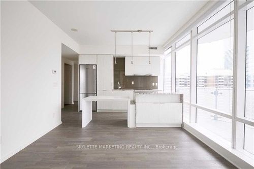 3710-1 Bloor St E, Toronto, ON, M4W0A8 | Card Image