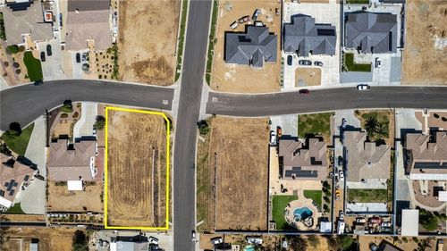 22257 Crown Princess Ct, Nuevo, CA, 92567-8827 | Card Image