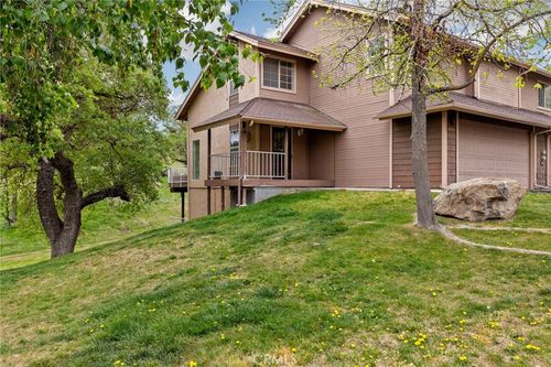 18520 Glenview Court, Tehachapi, CA, 93561 | Card Image