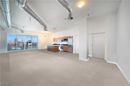 unit-810-200 Hoover Ave, Las Vegas, NV, 89101-6873 | Card Image