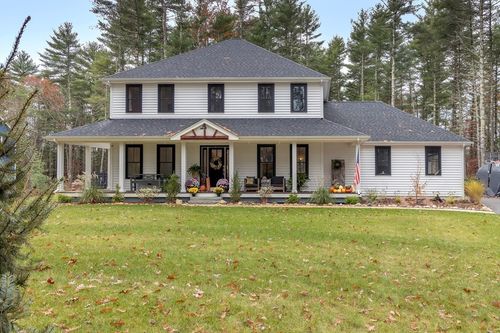 226 Cedar St, Middleboro, MA, 02346-1705 | Card Image