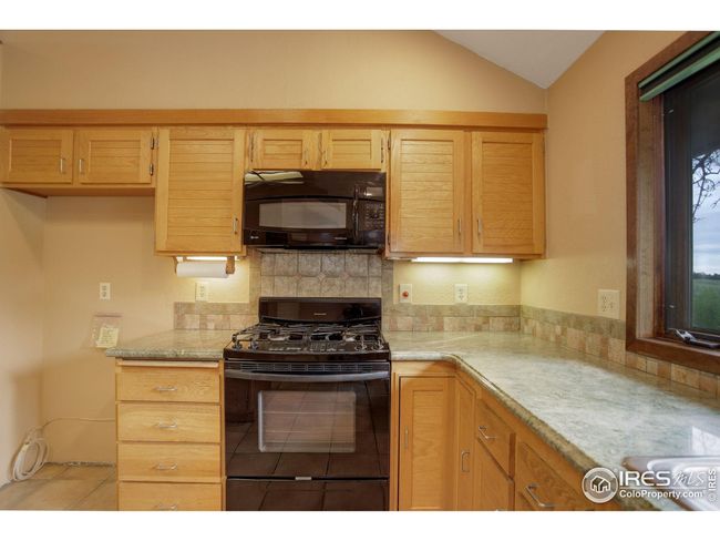 8664 Middle Fork Rd, House other with 3 bedrooms, 3 bathrooms and null parking in Boulder CO | Image 12