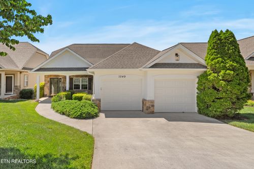 1049 Rarity Bay Pkwy, Vonore, TN, 37885-5323 | Card Image
