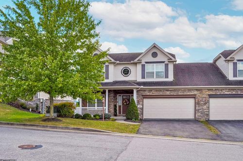 98 Berkshire Cir, Bridgeport, WV, 26330-9662 | Card Image