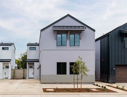 18013 Hazel Ct, Fountain Valley, CA, 92708-5547 | Card Image