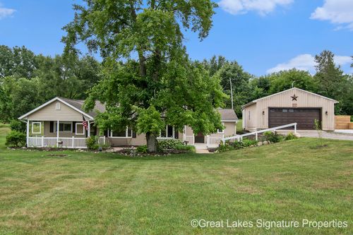 6047 Belding Rd, Belding, MI, 48809-8503 | Card Image