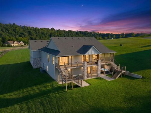 975 Lakeside Dr, Lancaster, KY, 40444-7160 | Card Image