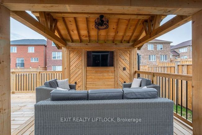 8 Station Dr, House other with 3 bedrooms, 3 bathrooms and 4 parking in Millbrook ON | Image 36