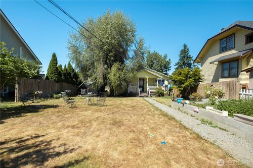 131 E Highland Ave, Mount Vernon, WA, 98273-2909 | Card Image