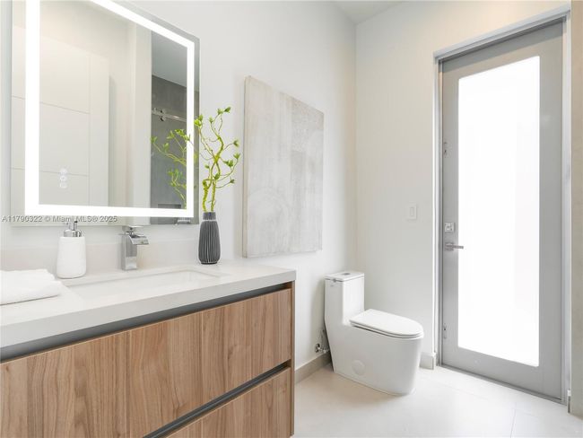 734 14 Th Ave, Townhouse with 4 bedrooms, 4 bathrooms and null parking in Fort Lauderdale FL | Image 20