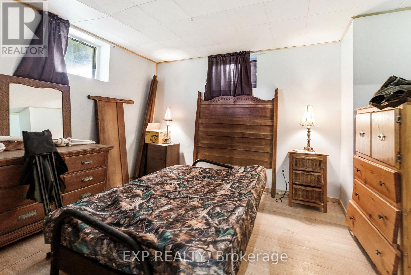 Residential in Muskoka Lakes (Cardwell) 3