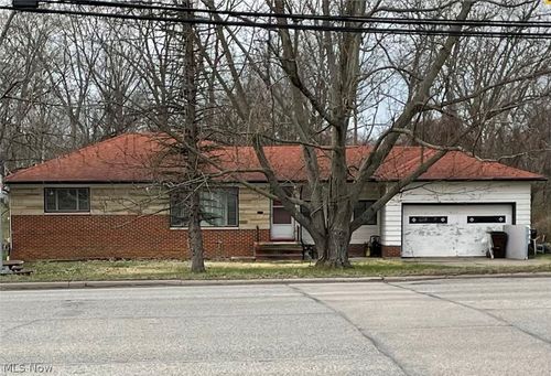 7688 Broadview Rd, Parma, OH, 44134-6746 | Card Image