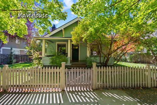 827 Nw Delaware Ave, Bend, OR, 97703-3229 | Card Image