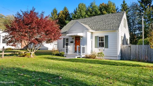 16 Delaware Ave, Pittsfield, MA, 01201 | Card Image