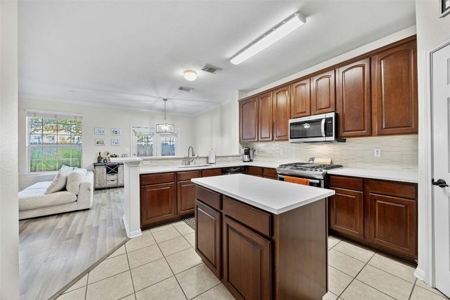 APT-305 - 1101 E Parmer Ln, Condo with 3 bedrooms, 3 bathrooms and 2 parking in Austin TX | Image 11