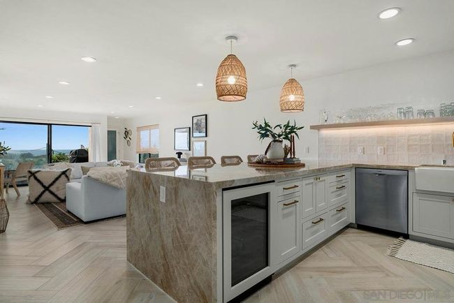 UNIT-114 - 435 S Sierra Ave, Condo with 1 bedrooms, 2 bathrooms and 2 parking in Solana Beach CA | Image 9