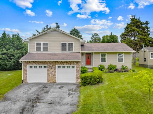 5715 Academy Dr, Morristown, TN, 37814-1401 | Card Image