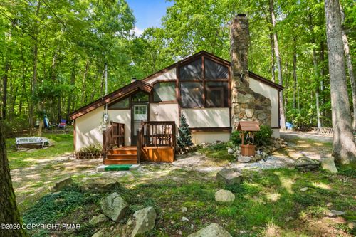9387 Sherwood Dr, Kunkletown, PA, 18058-1905 | Card Image