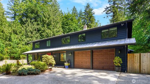15052 253rd Avenue Se, Issaquah, WA, 98027 | Card Image