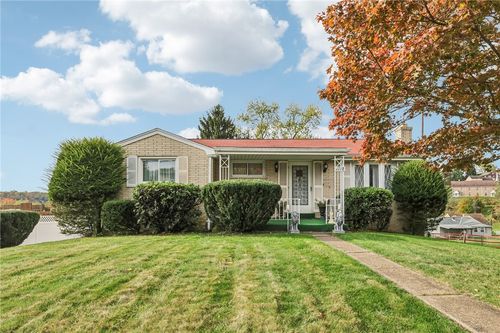 1718 Howell St, N Versailles, PA, 15137-2617 | Card Image