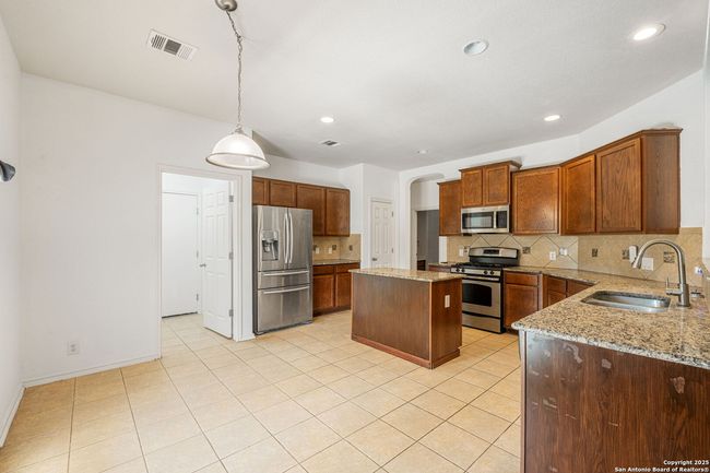 23014 Airedale Ln, House other with 4 bedrooms, 3 bathrooms and null parking in San Antonio TX | Image 6