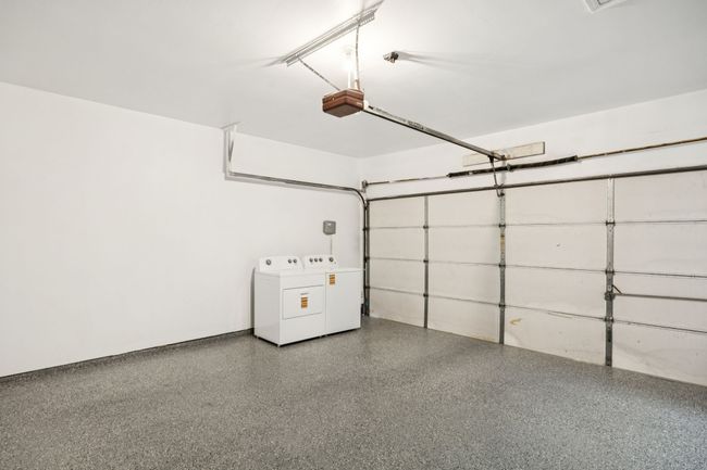 Garage | Image 30