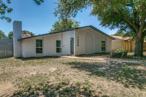 1506 Carnation Dr, Lewisville, TX, 75067-4214 | Card Image