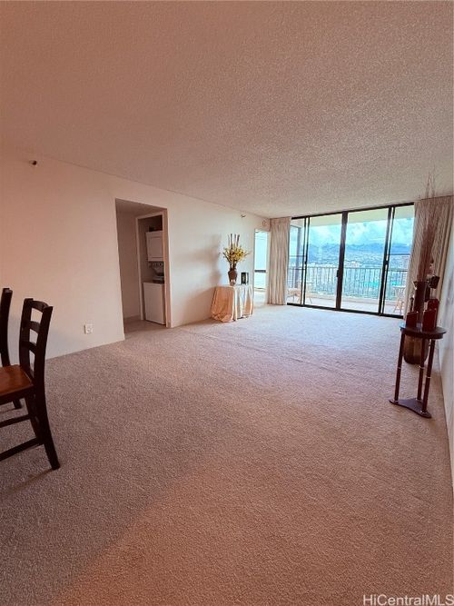 26b-990 Ala Nanala Street, Honolulu, HI, 96818 | Card Image