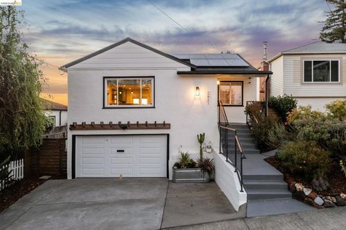 2431 Frances St, Oakland, CA, 94601-4821 | Card Image