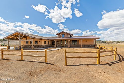 6570 Meadows Ln, Flagstaff, AZ, 86004-7414 | Card Image