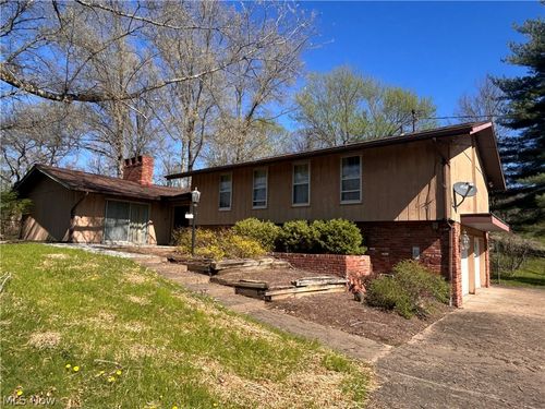 105 Colegate Woods Dr, Marietta, OH, 45750-1337 | Card Image