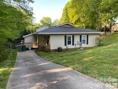 11701 Shandon Cir, Charlotte, NC, 28226-3818 | Card Image