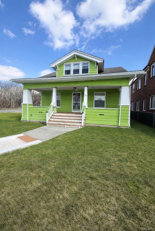 388 N Perry St, Pontiac, MI, 48342-2445 | Card Image