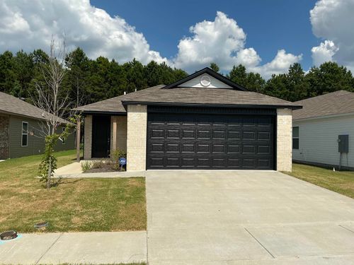 8024 Kim Dr, Maumelle, AR, 72113 | Card Image