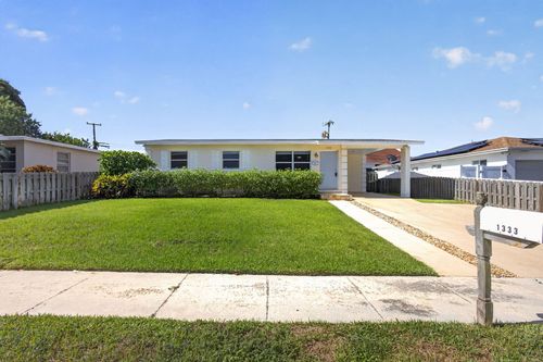 1333 W 31st Street, Riviera Beach, FL, 33404 | Card Image