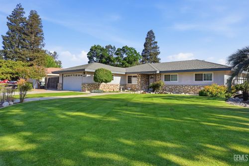6117 Euclid Avenue, Bakersfield, CA, 93308 | Card Image