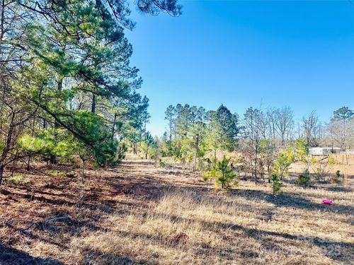 2361 Mill Creek Rd, Bethune, SC, 29009-9557 | Card Image