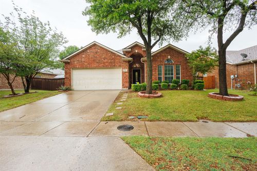 7048 Summit Parc Dr, Dallas, TX, 75249-4029 | Card Image