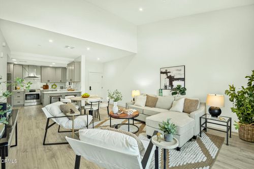 311-2608 Honolulu Ave, Montrose, CA, 91020-1767 | Card Image