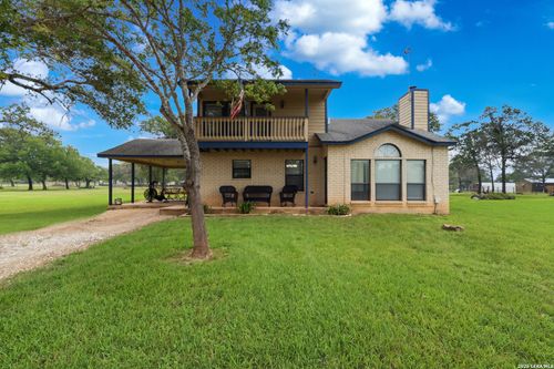 1002 Eagle Crest Dr, Floresville, TX, 78114-9216 | Card Image