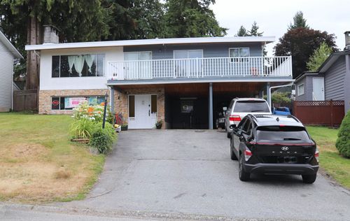 13426 112a Ave, Surrey, BC, V3R2G5 | Card Image
