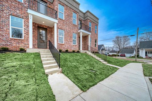 284 E Washington Ave, Covington, TN, 38019-2548 | Card Image